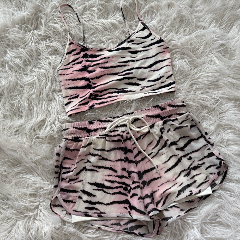 Women's Pink and Black Zebra Print Set - FOREVER 21 - Picture 2 of 4